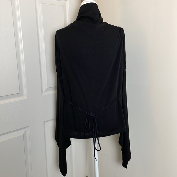 Calvin Tran: Convertible  Pop Over Top - Picture 6 of 9